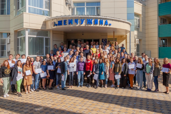 Gubkin University faculty and staff members met together as part of the corporate initiative "Gubkin University Development Strategy up to 2024" Gubkin University faculty and staff members met together as part of the corporate initiative "Gubkin University Development Strategy up to 2024"