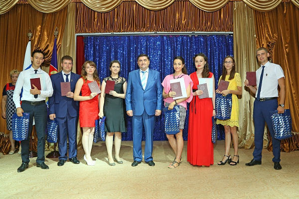 Graduation Ceremony 2016 took place at Orenburg Branch of Gubkin University Graduation Ceremony 2016 took place at Orenburg Branch of Gubkin University